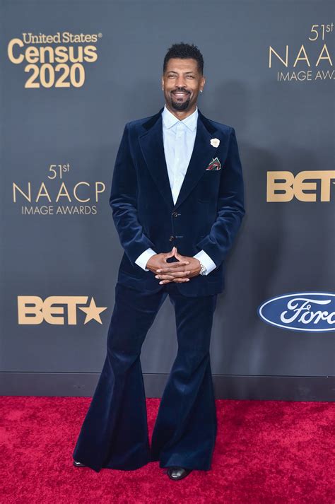 deon cole gucci bell bottom suit|Comedian Deon Cole Defends His Bellbottomed Gucci Suit .